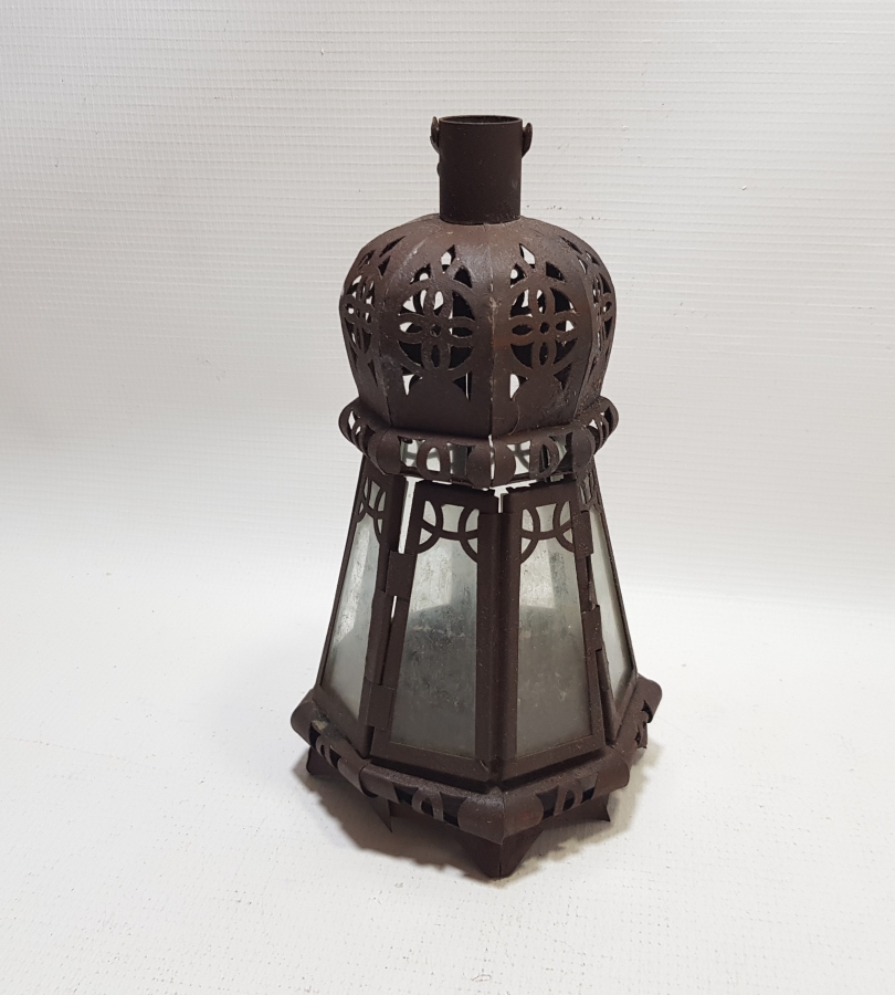 OSMANLI DÖNEMİ TESTERE İŞÇİLİKLİ NADİR FORMDA KONAK TİPİ EL MUMLUĞU