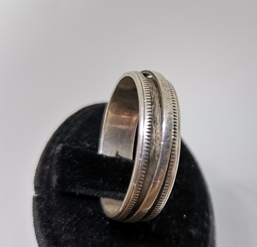 KABARTMA İŞÇİLİKLİ GÜMÜŞ ALYANS YÜZÜK