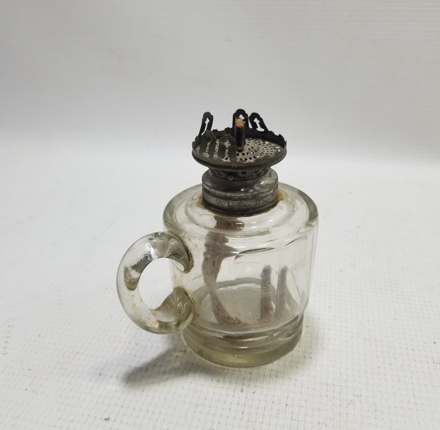 NADİR FORMDA OSMANLI DÖNEMİ TUTMAÇLI GAZ LAMBASI