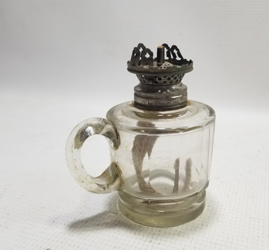 NADİR FORMDA OSMANLI DÖNEMİ TUTMAÇLI GAZ LAMBASI