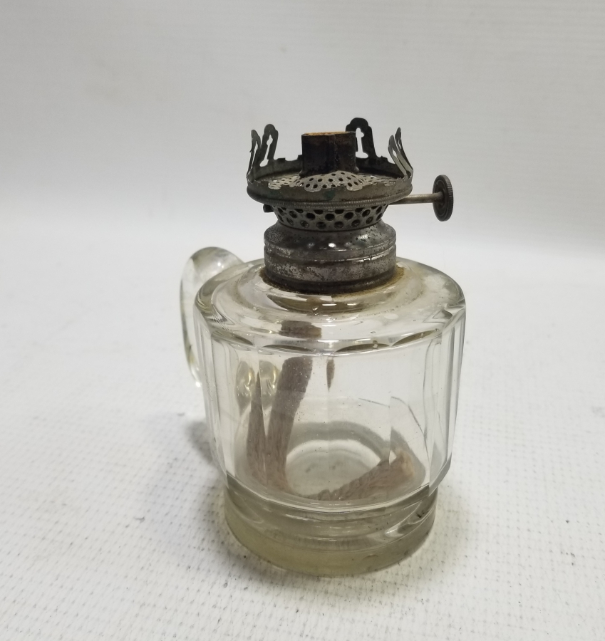 NADİR FORMDA OSMANLI DÖNEMİ TUTMAÇLI GAZ LAMBASI