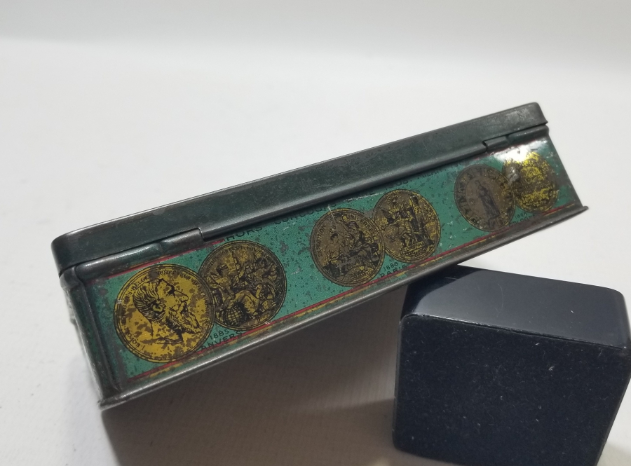 ÜZERİ OSMANLICA YAZILI VE DEVLET ARMALI OSMANLI DÖNEMİ SİGARA KUTUSU