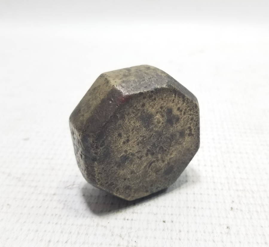 ÜZERİ DAMGALI NADİR TİPTE OSMANLI DÖNEMİ KÖŞELİ DİRHEM