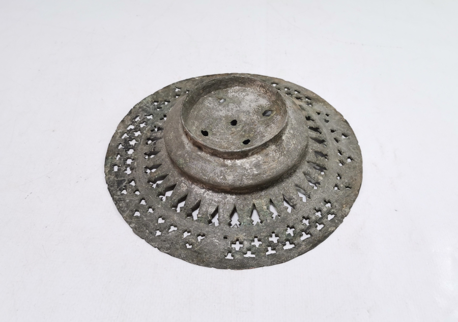 TESTERE İŞÇİLİKLİ OSMANLI DÖNEMİ NADİR TİPTE İBRİK LEĞENİ SÜZGECİ