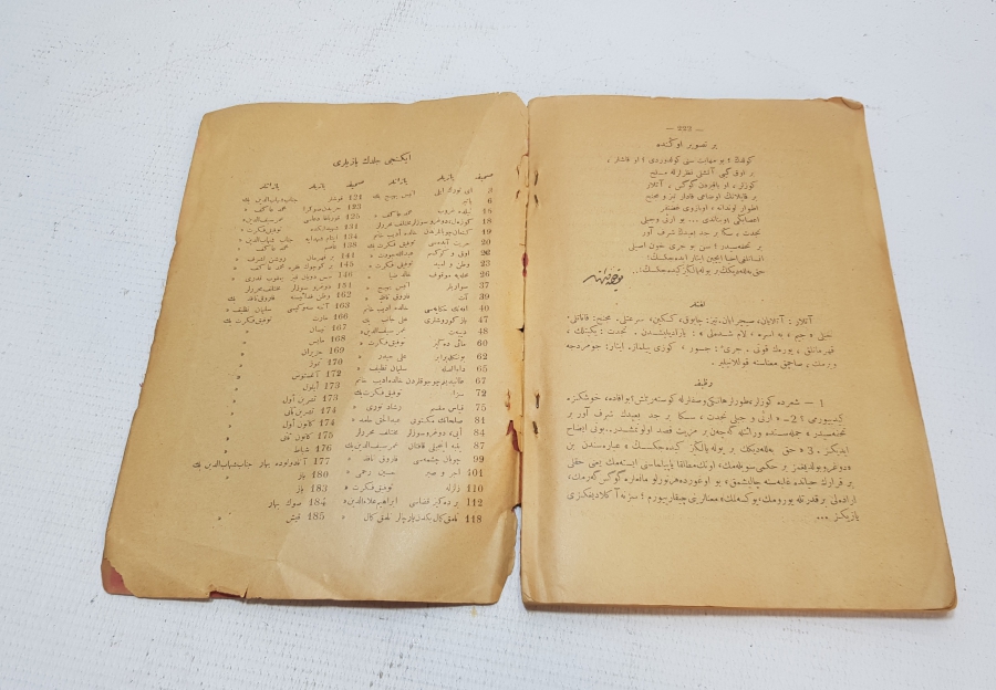 LİSE VE ORTA MEKTEPLER İÇİN YENİ GÜZEL YAZILAR İSİMLİ HARF DEVRİMİ SONRASI BASILMIŞ KİTAP