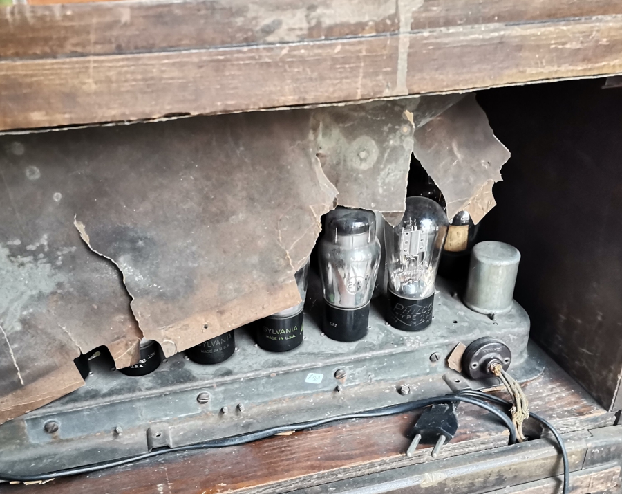 BÜYÜK BOY ÇOK NADİR KONAK İŞİ RADYO