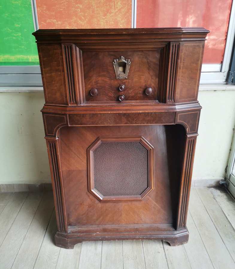 BÜYÜK BOY ÇOK NADİR KONAK İŞİ RADYO