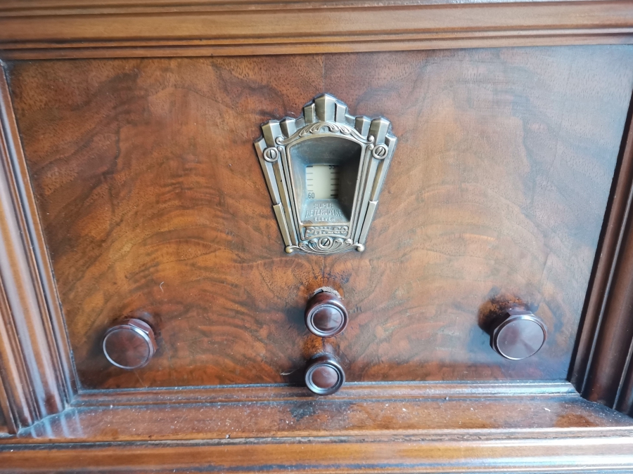 BÜYÜK BOY ÇOK NADİR KONAK İŞİ RADYO