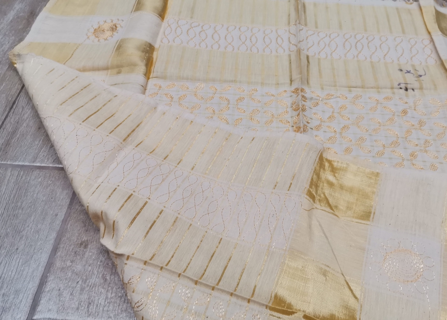 ÜZERİ OSMANLICA YAZILI OSMANLI DÖNEMİ İPEKLİ DEVECİ BEZİ