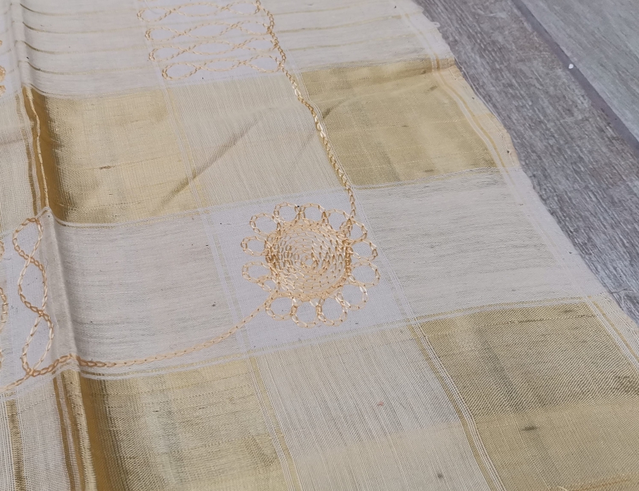 ÜZERİ OSMANLICA YAZILI OSMANLI DÖNEMİ İPEKLİ DEVECİ BEZİ