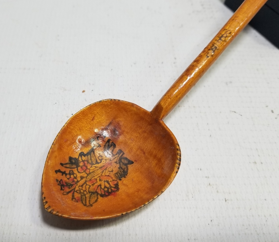 ÜZERİ TARİHLİ EL BOYAMA OSMANLI DÖNEMİ TAHTA KAŞIK