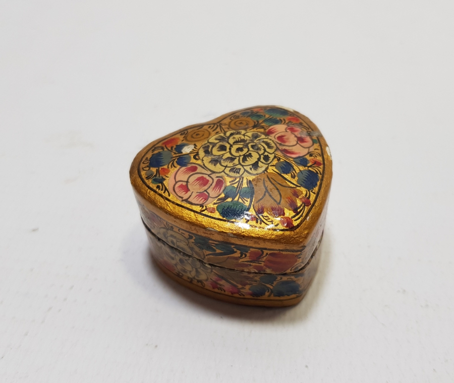 EL BOYAMA İŞÇİLİKLİ OSMANLI DÖNEMİ PAPİER MACHE MÜCEVHER KUTUSU