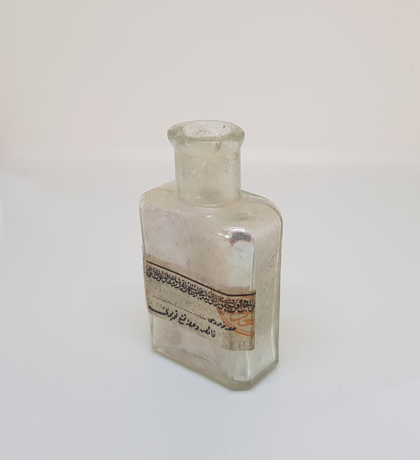 ORİJİNAL ETİKETİYLE OSMANLI DÖNEMİ NADİR İLAÇ ŞİŞESİ