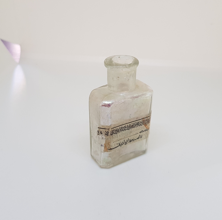ORİJİNAL ETİKETİYLE OSMANLI DÖNEMİ NADİR İLAÇ ŞİŞESİ