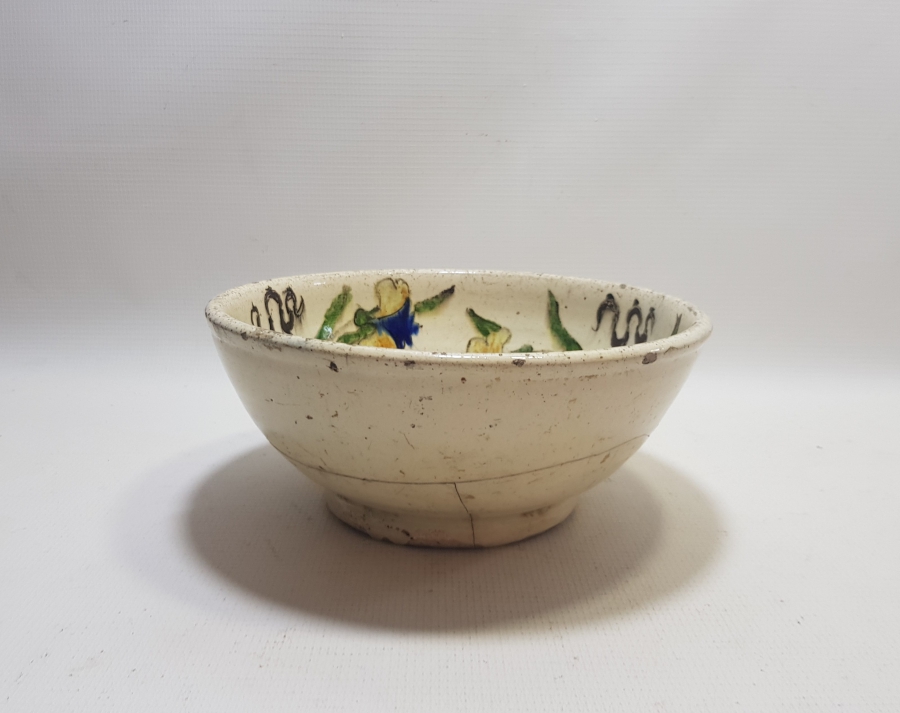 18.YY MELEKLİ VE ÇİN BULUTLU NADİR İZNİK KASE