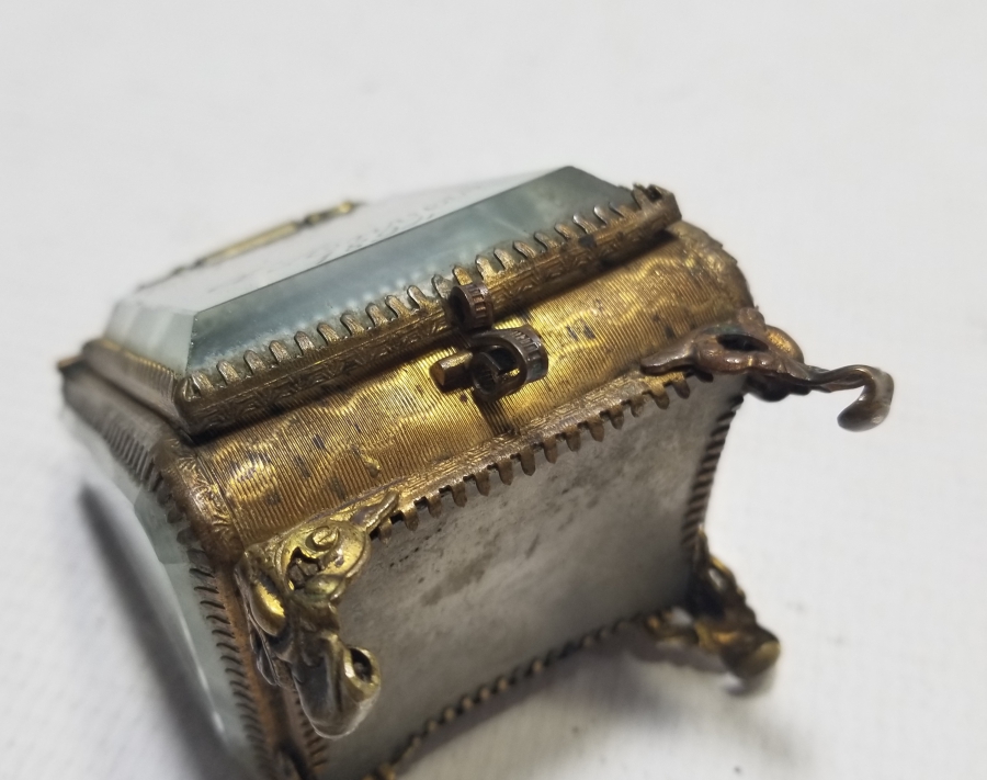 1894 TARİHLİ ANTİKA CEP SAATİ TEŞHİR STANDI