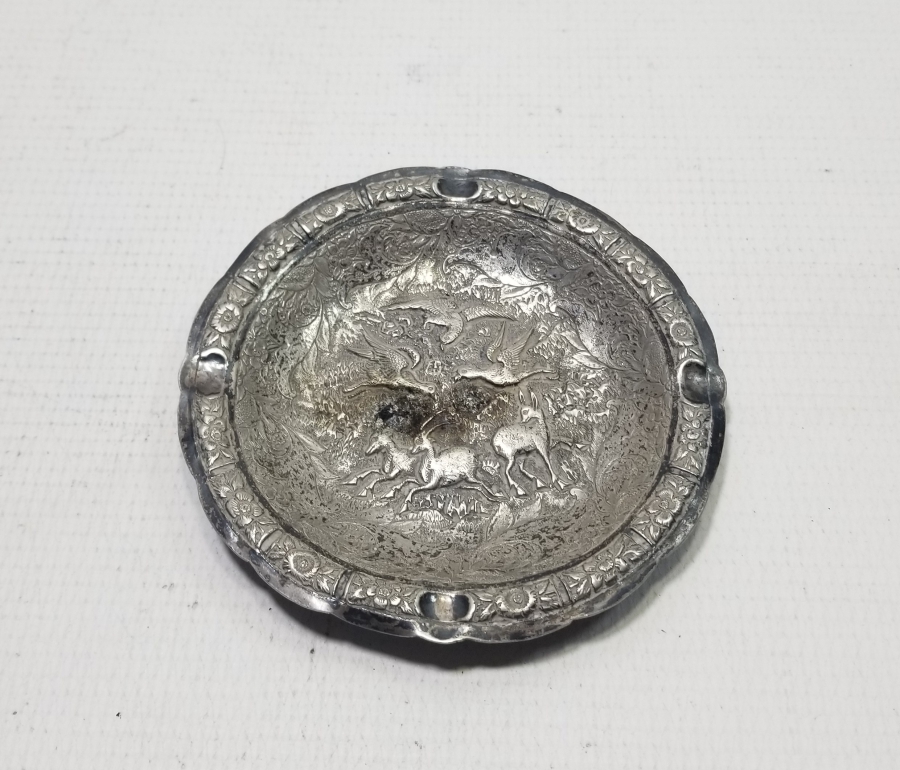 KALEM VE KABARTMA İŞÇİLİKLİ ANTİKA GÜMÜŞ KÜLLÜK