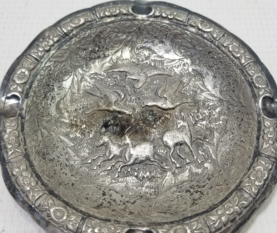 KALEM VE KABARTMA İŞÇİLİKLİ ANTİKA GÜMÜŞ KÜLLÜK