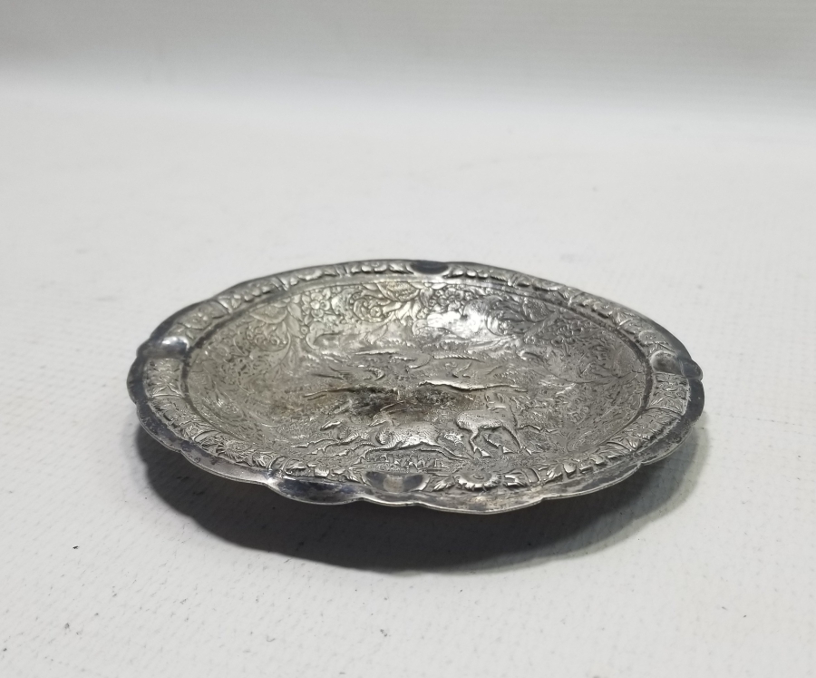 KALEM VE KABARTMA İŞÇİLİKLİ ANTİKA GÜMÜŞ KÜLLÜK