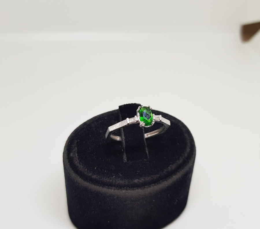 YAKUT VE PIRLANTA TAŞLI BAGET YÜZÜK