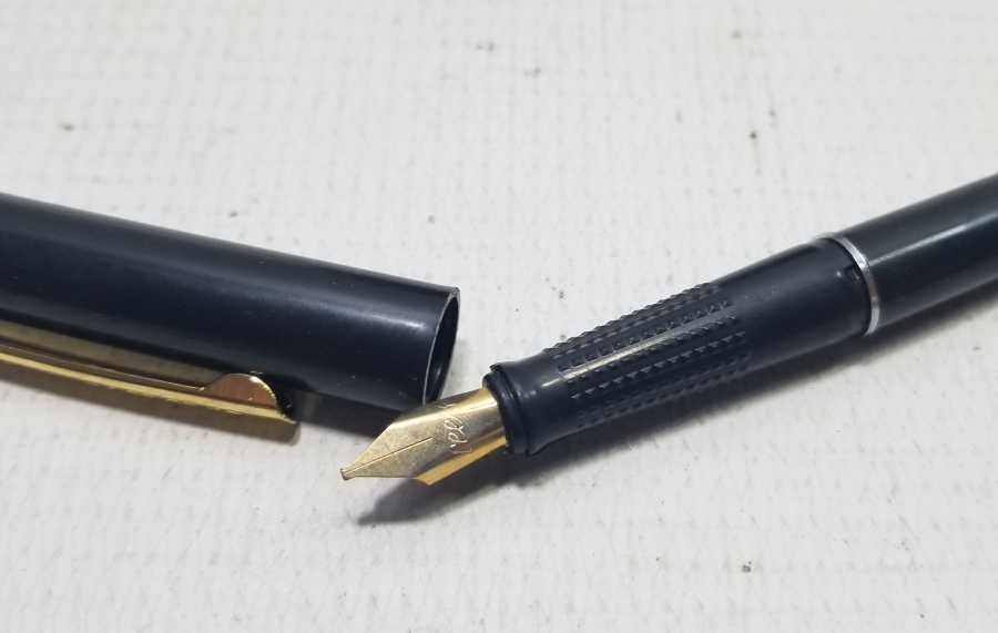 ÇİL KONDİSYONDA DOLMA KALEM