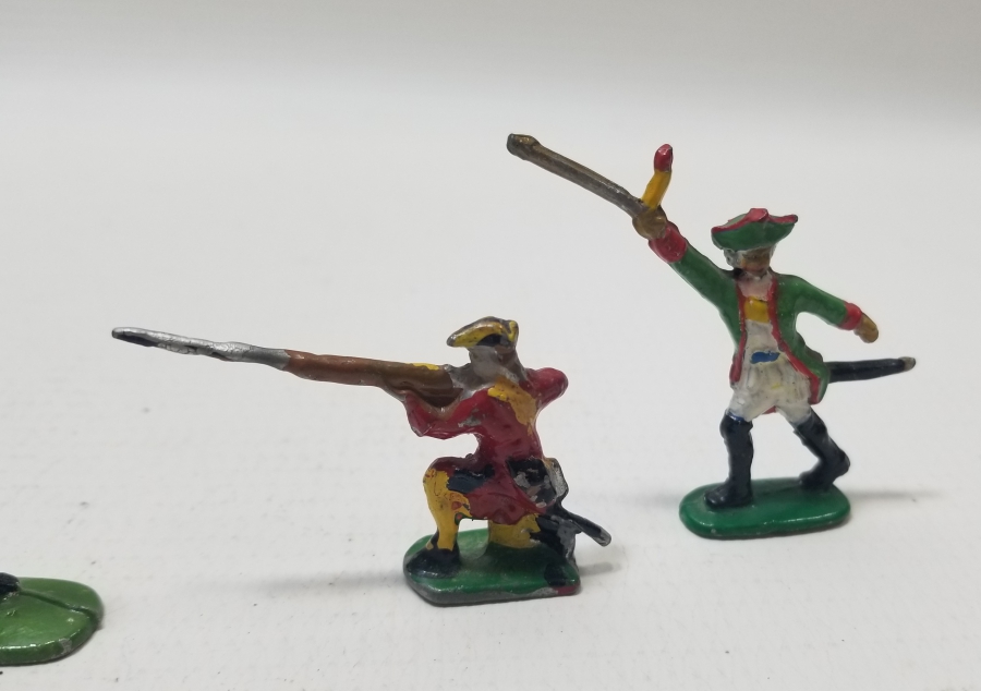 3 ADET EL BOYAMA ANTİKA KURŞUN ASKER