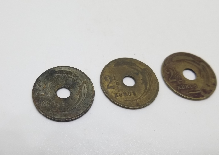 1948-1949 YILLARINA AİT 3 ADET DELİKLİ 2,5 KURUŞ