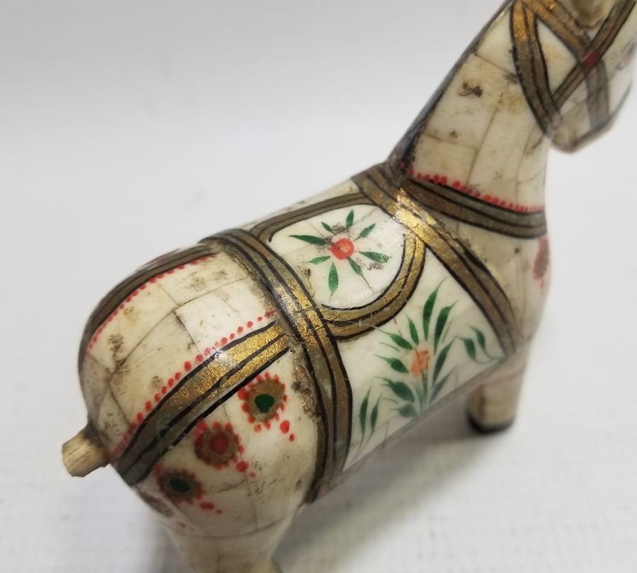 KEMİK ÜZERİ ALTIN VERMEYLİ VE KÖK BOYALI OSMANLI DÖNEMİ EL YAPIMI NADİR EYÜP OYUNCAK