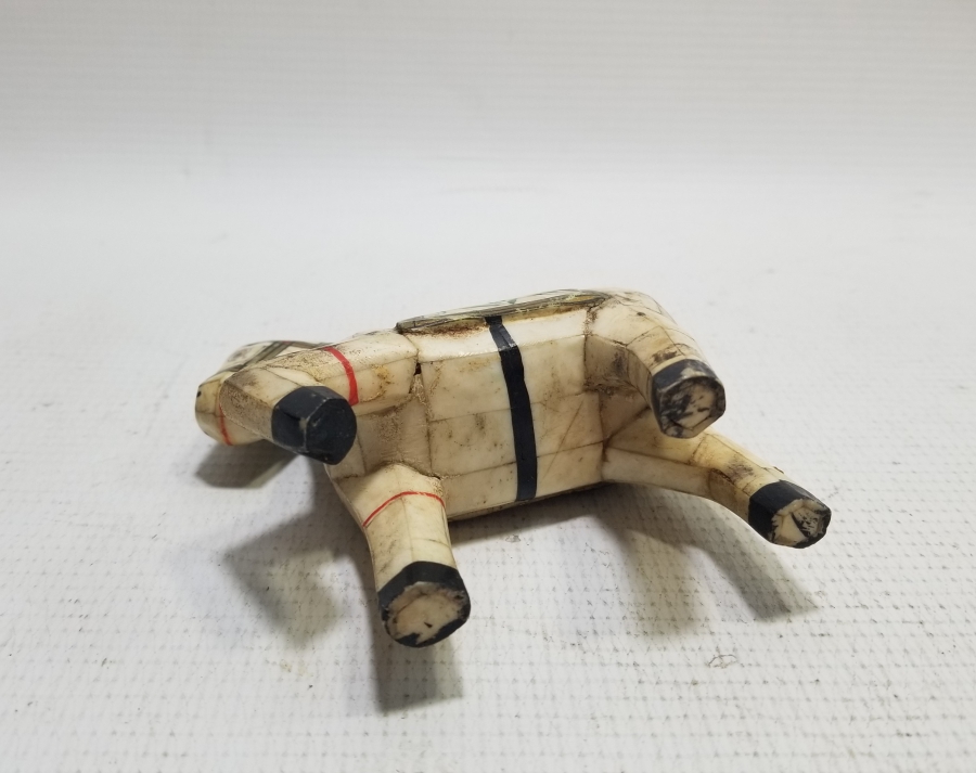 KEMİK ÜZERİ ALTIN VERMEYLİ VE KÖK BOYALI OSMANLI DÖNEMİ EL YAPIMI NADİR EYÜP OYUNCAK