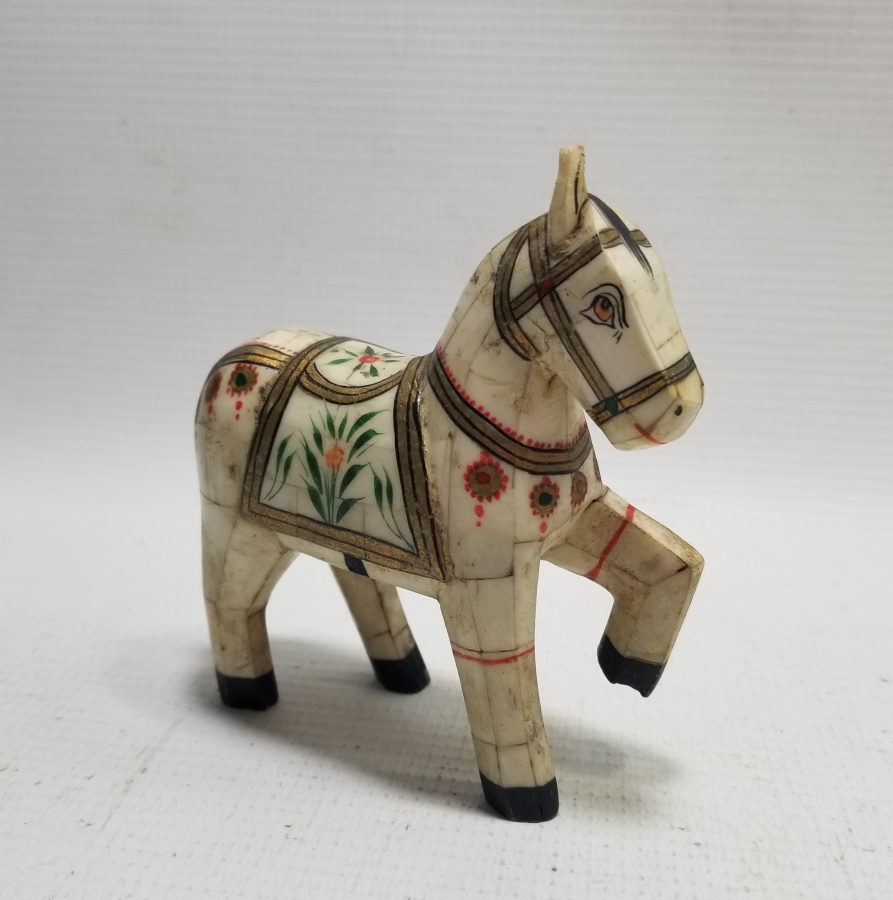 KEMİK ÜZERİ ALTIN VERMEYLİ VE KÖK BOYALI OSMANLI DÖNEMİ EL YAPIMI NADİR EYÜP OYUNCAK