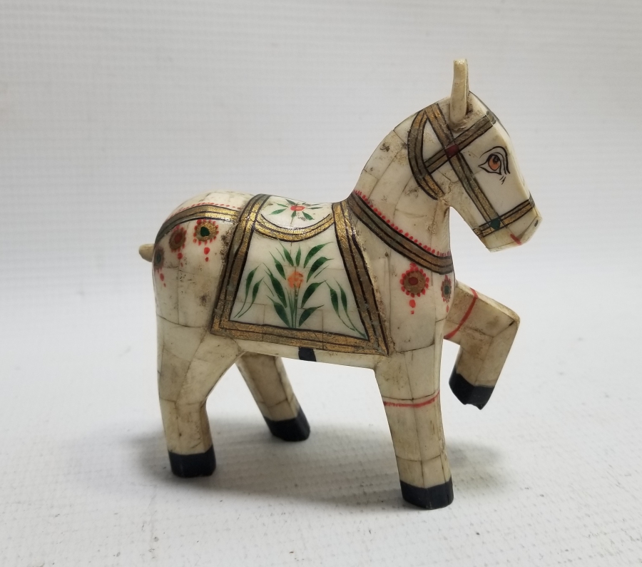 KEMİK ÜZERİ ALTIN VERMEYLİ VE KÖK BOYALI OSMANLI DÖNEMİ EL YAPIMI NADİR EYÜP OYUNCAK