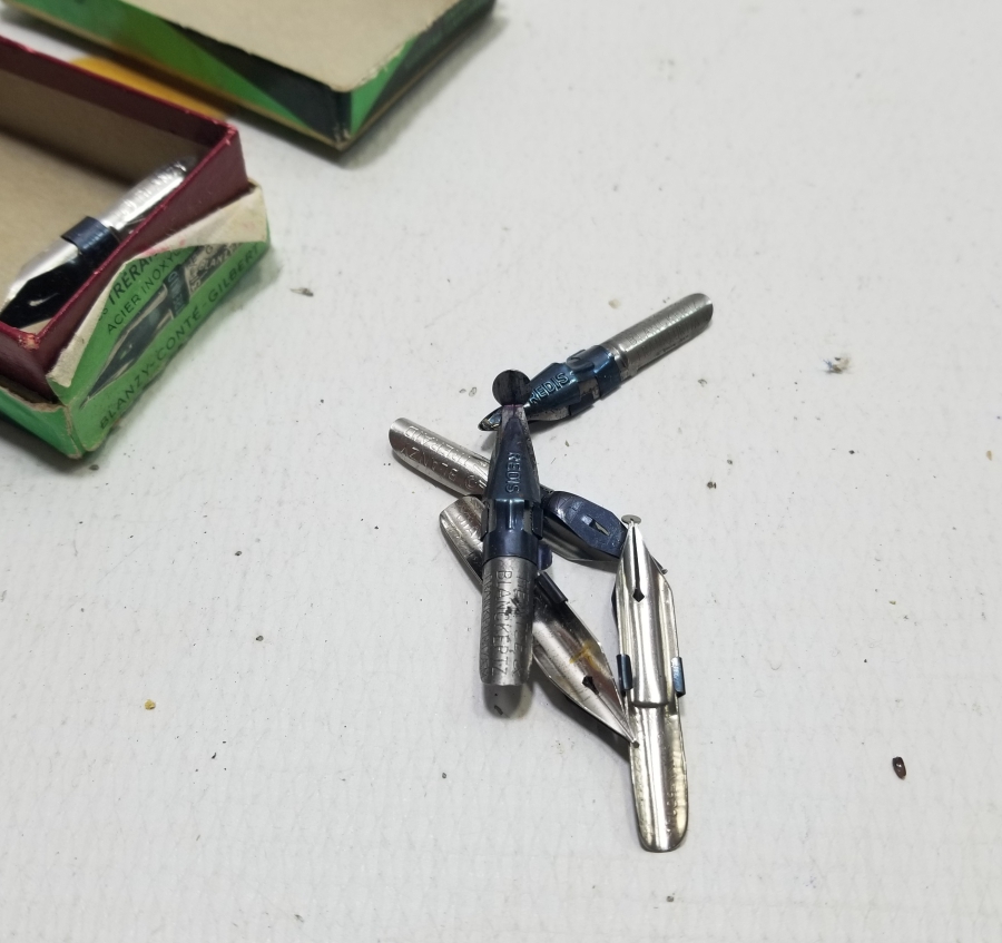 OSMANLI DÖNEMİ ORİJİNAL KUTUSUNDA DİVİT UÇLARI