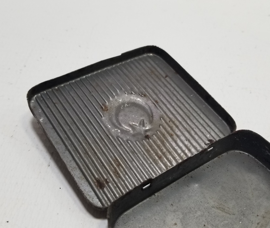 ÜZERİ AY YILDIZLI OSMANLI DÖNEMİ SUBAY SİGARA TABAKASI