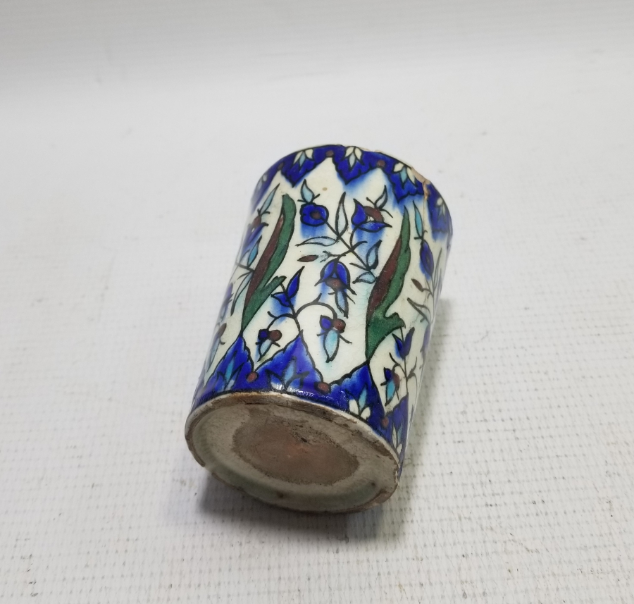 NADİR RENKTE OSMANLI DÖNEMİ İZNİK BARDAK