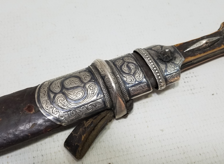 1891 TARİHLİ OSMANLI DÖNEMİ GEYİK BOYNUZU SAPLI GÜMÜŞ KINLI NADİR ÇERKES KAMASI