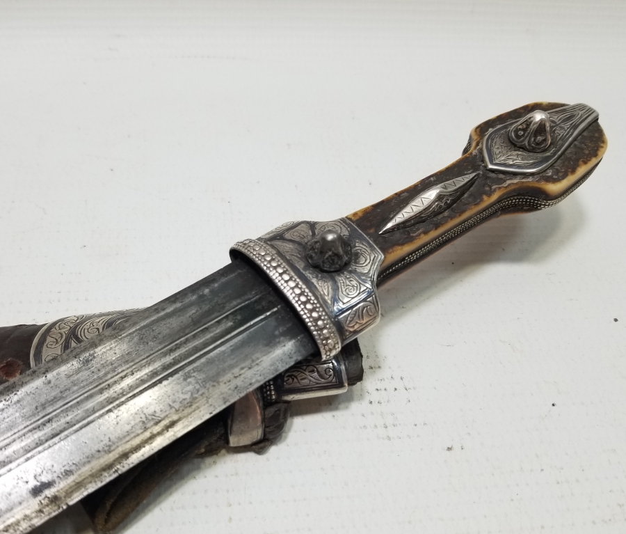 1891 TARİHLİ OSMANLI DÖNEMİ GEYİK BOYNUZU SAPLI GÜMÜŞ KINLI NADİR ÇERKES KAMASI