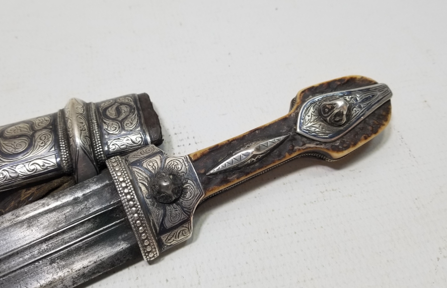 1891 TARİHLİ OSMANLI DÖNEMİ GEYİK BOYNUZU SAPLI GÜMÜŞ KINLI NADİR ÇERKES KAMASI