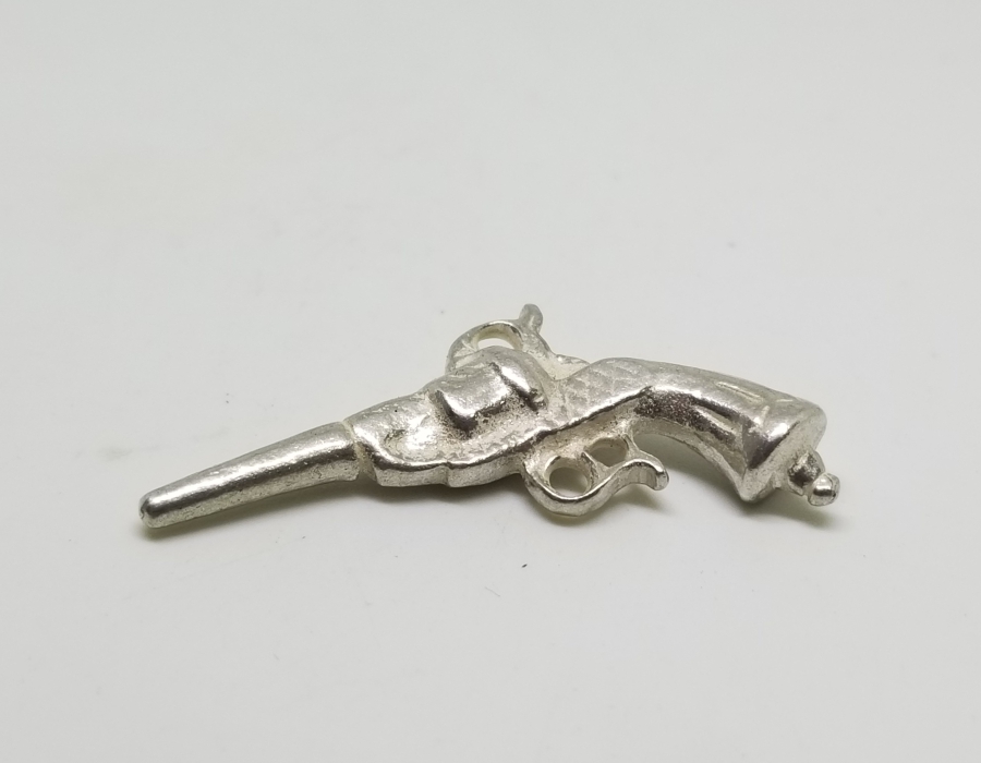 OSMANLI DÖNEMİ PİŞTOV FORMUNDA YAPILMIŞ GÜMÜŞ KÖSTEK SALLAMA PARÇASI