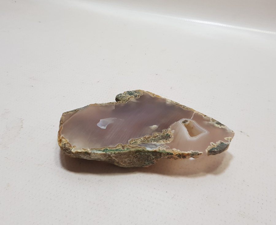 DOĞAL İŞLENMEMİŞ AMETİST TAŞI