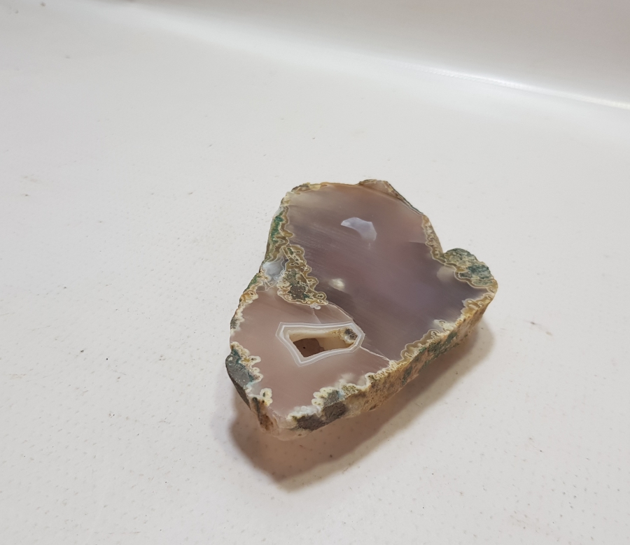 DOĞAL İŞLENMEMİŞ AMETİST TAŞI