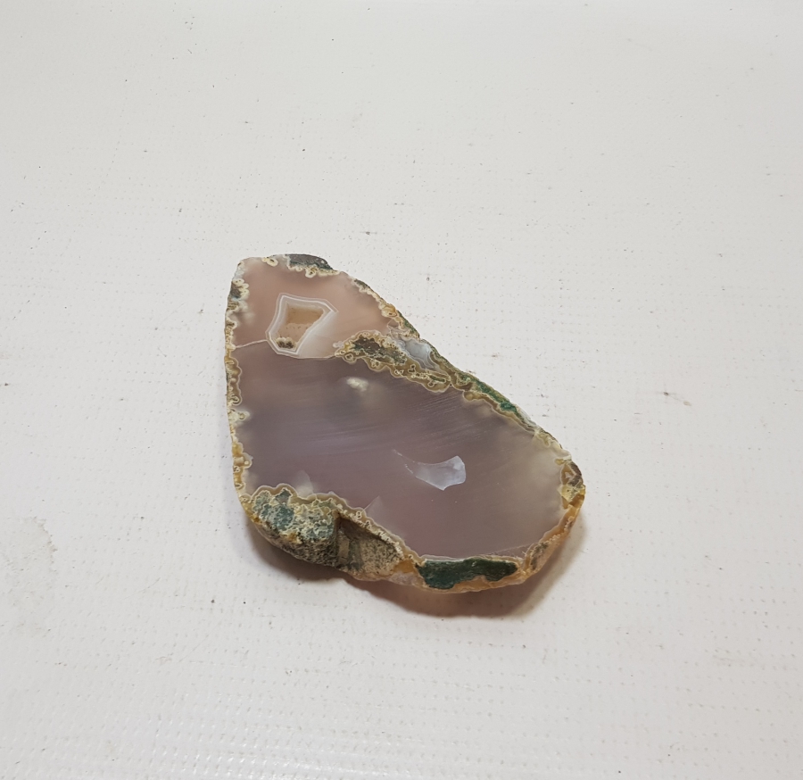 DOĞAL İŞLENMEMİŞ AMETİST TAŞI