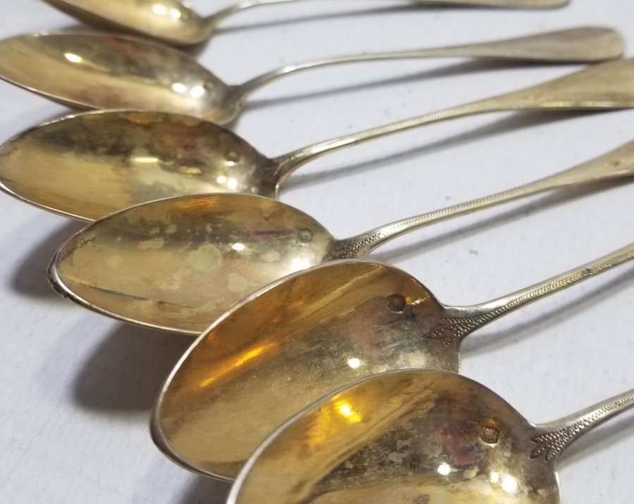 ORİJİNAL KUTUSUNDA ALTIN VARAKLI OSMANLI DÖNEMİ GÜMÜŞ ÇAY TAKIMI