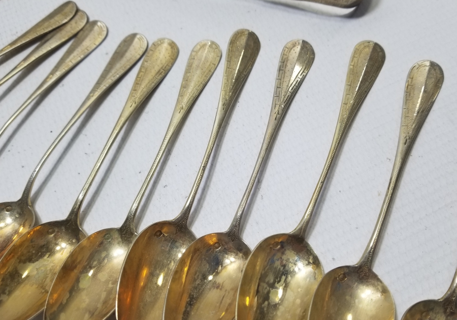 ORİJİNAL KUTUSUNDA ALTIN VARAKLI OSMANLI DÖNEMİ GÜMÜŞ ÇAY TAKIMI