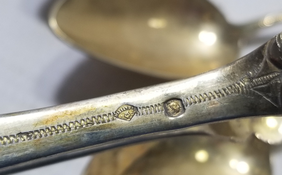 ORİJİNAL KUTUSUNDA ALTIN VARAKLI OSMANLI DÖNEMİ GÜMÜŞ ÇAY TAKIMI