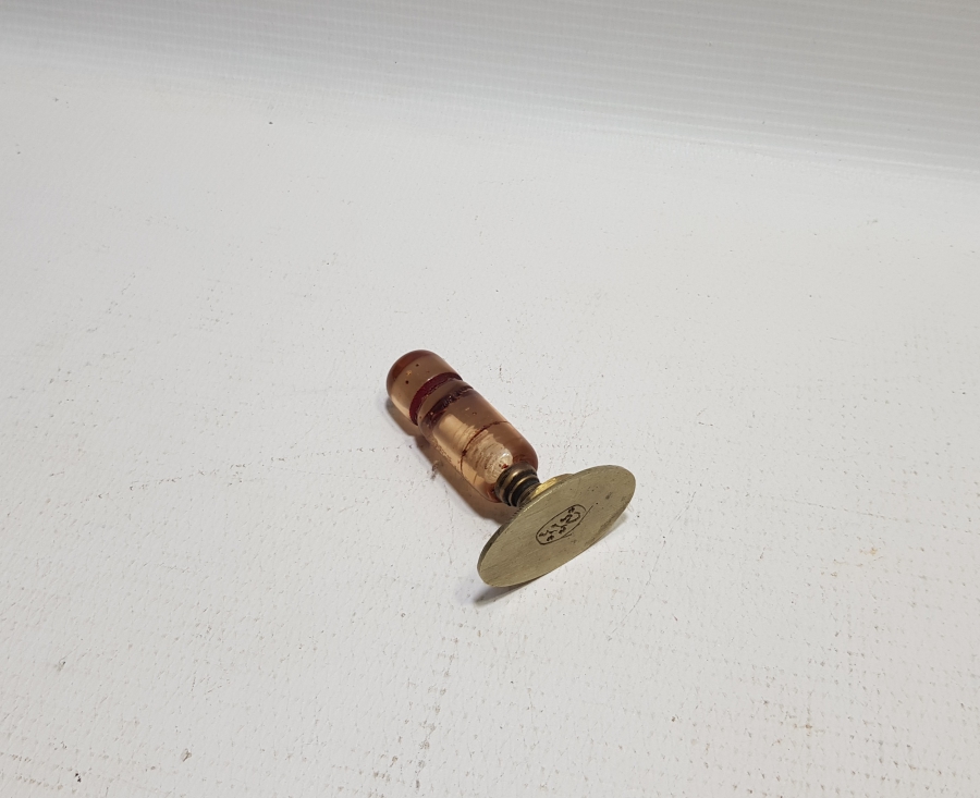 ÜZERİNDE OSMANLICA MÜDÜRİYET YAZILI TAMAMLANMAMIŞ MÜHÜR