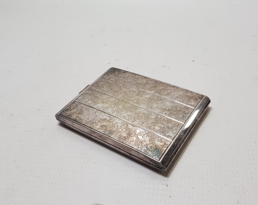 ÜZERİ İNSİYALLİ GÜMÜŞ KAPLAMA ANTİKA SİGARA TABAKASI