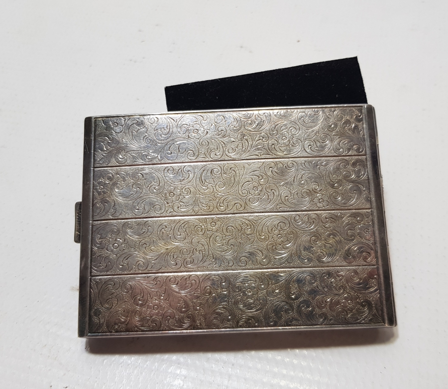 ÜZERİ İNSİYALLİ GÜMÜŞ KAPLAMA ANTİKA SİGARA TABAKASI