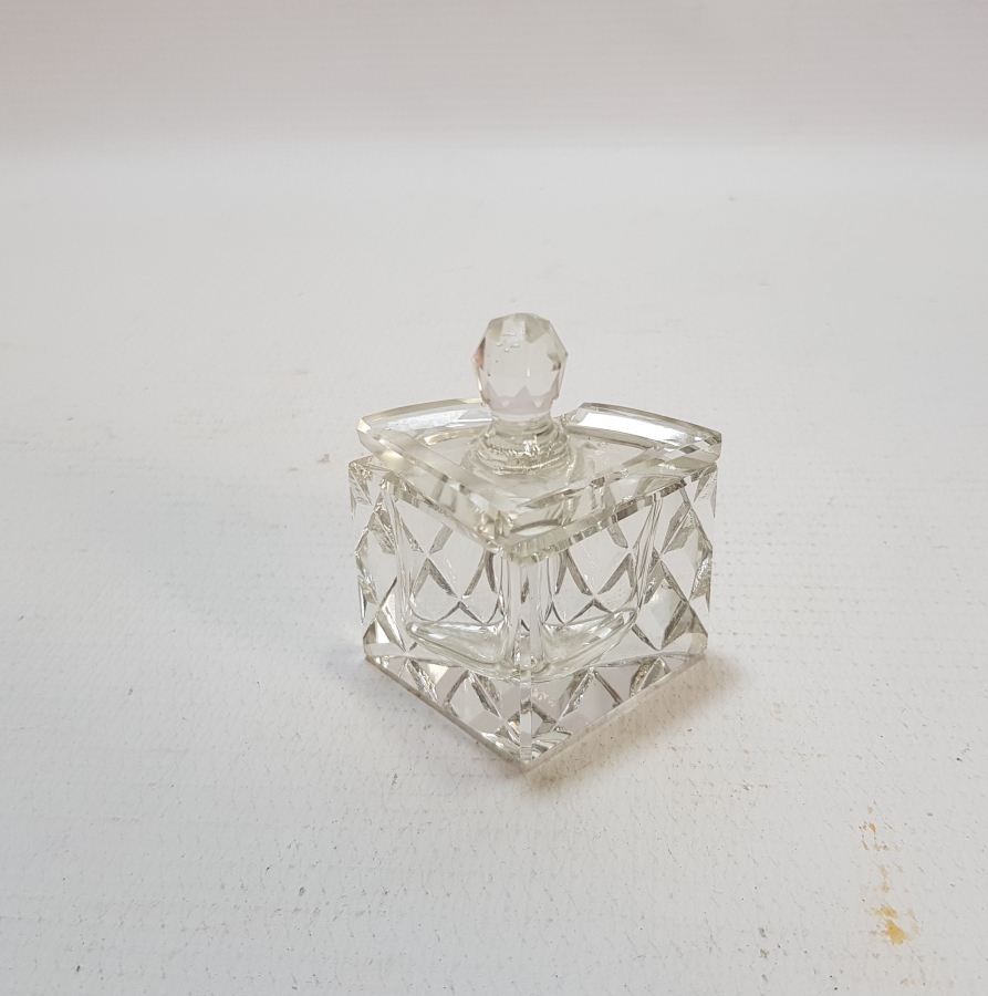 KRİSTAL KESME İŞÇİLİKLİ ANTİKA KAPAKLI HOKKA