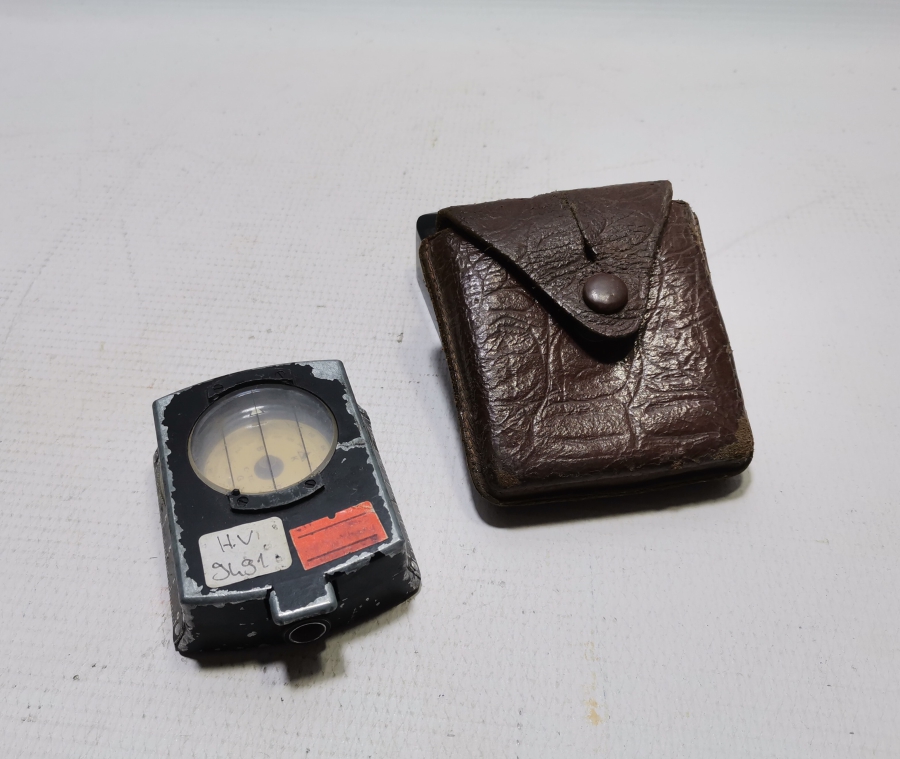 ORİJİNAL DERİ KILIFINDA ANTİKA PUSULA