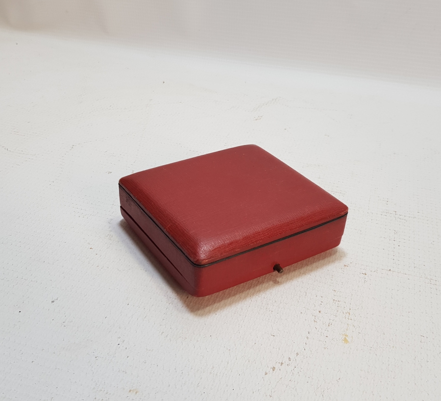 ORİJİNAL KUTUSUNDA OSMANLI DÖNEMİ ELMAS TAŞLI PLATİN BROŞ